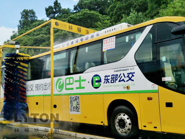 “讓出行更美好”東部公交EBUS選擇林頓大型通道式全自動大巴洗車機(jī)