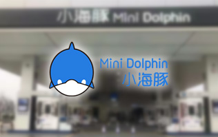 三十年煉化經(jīng)驗(yàn),高清潔定制油品！小海豚Mini Dolphin油站選擇lyton龍門往復(fù)式全自動(dòng)洗車機(jī)